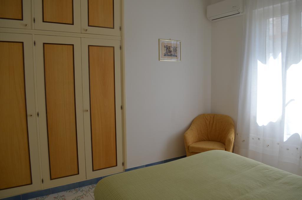 Casa Elena Apartment Maiori Cameră foto