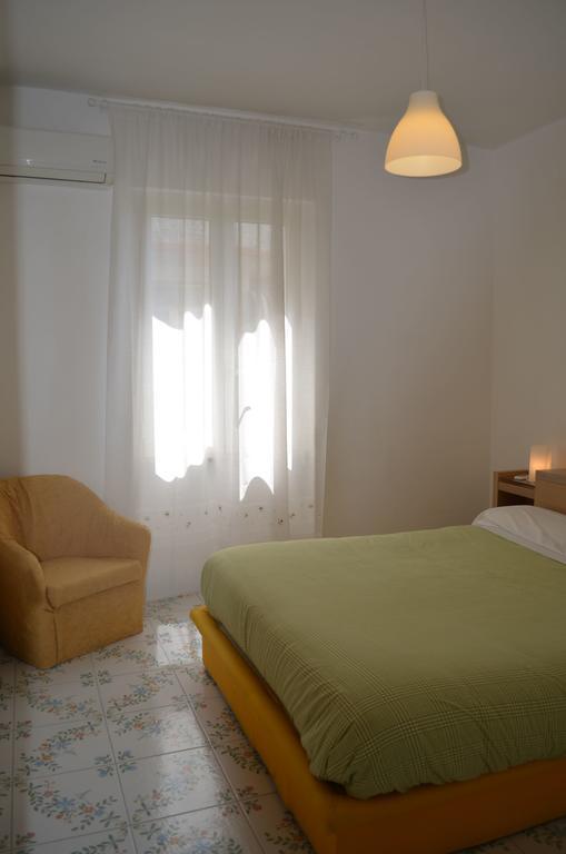 Casa Elena Apartment Maiori Cameră foto